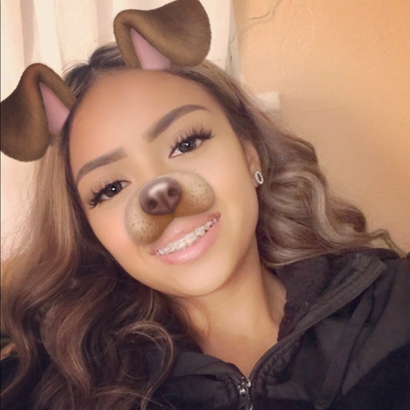 Meet your Posher, Celia - Picture 1 of 1